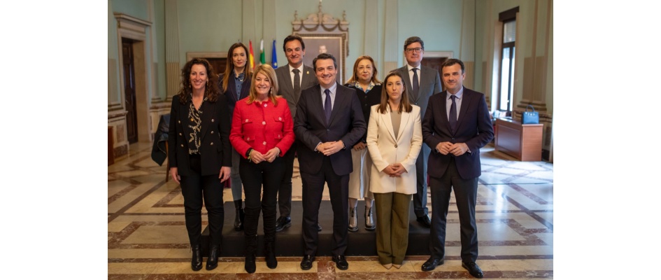 FOTO REUNION PRESIDENTE FAMP ALCALDES CAPITALES ANDALUCIA